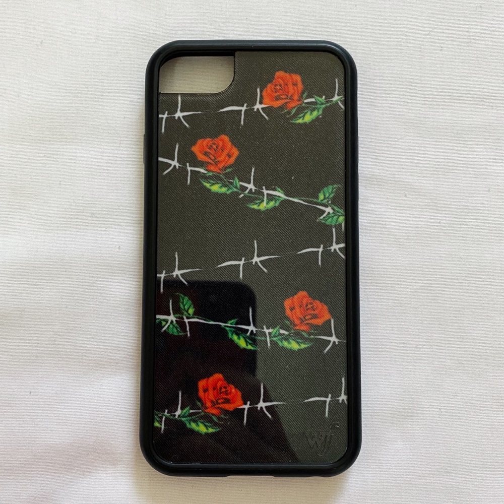 Wildflower barbed wire rose iPhone 6/7/8/SE case